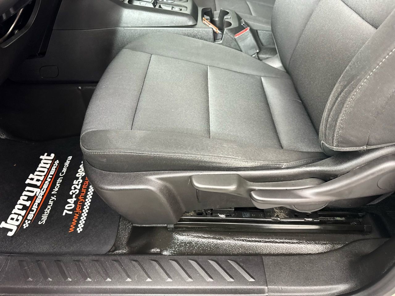 Used 2023 Chevrolet Colorado W/T image 12