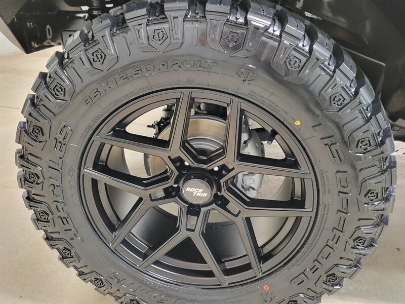 Used 2016 Jeep Wrangler Unlimited Sport w/ Quick Order Package 24S AWD/4WD image 20
