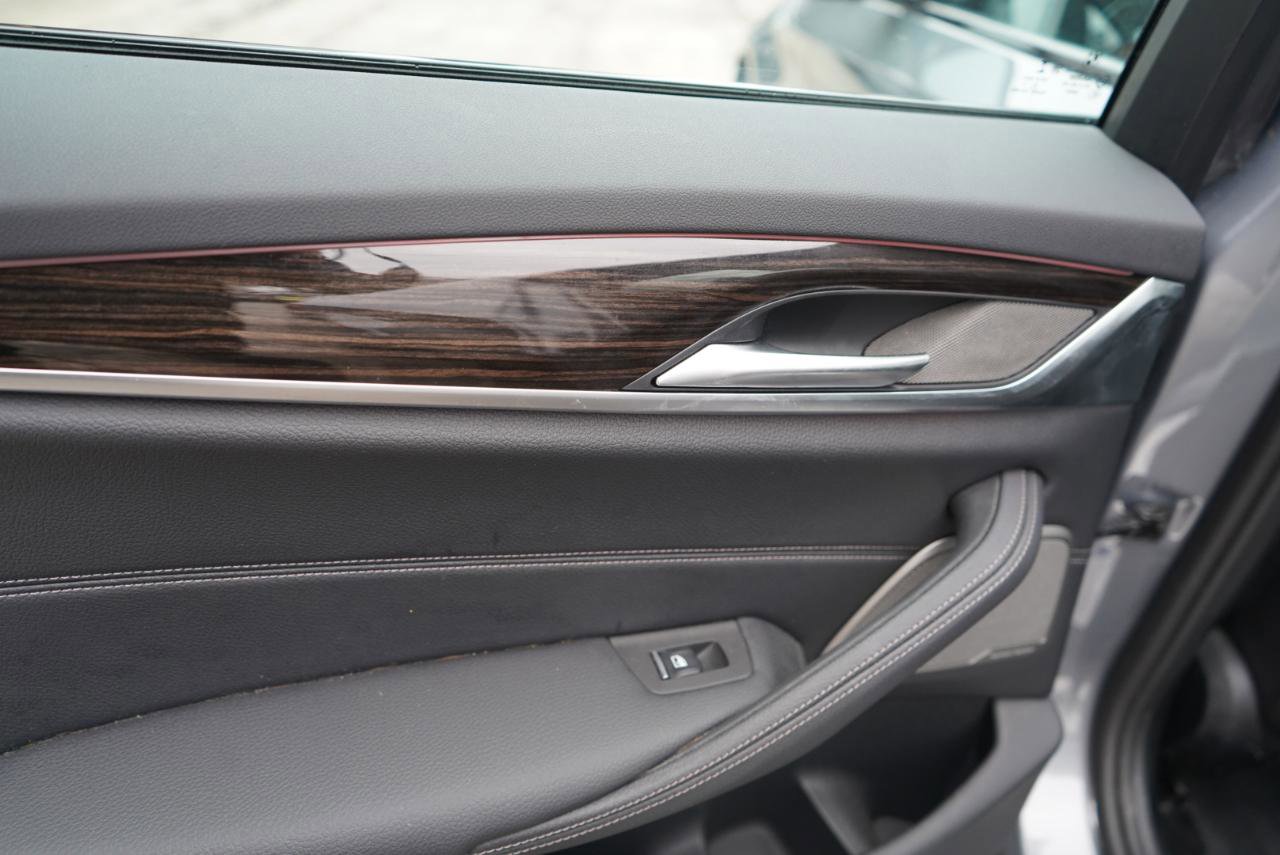 Used 2023 BMW 540i xDrive w/ M Sport Package image 44