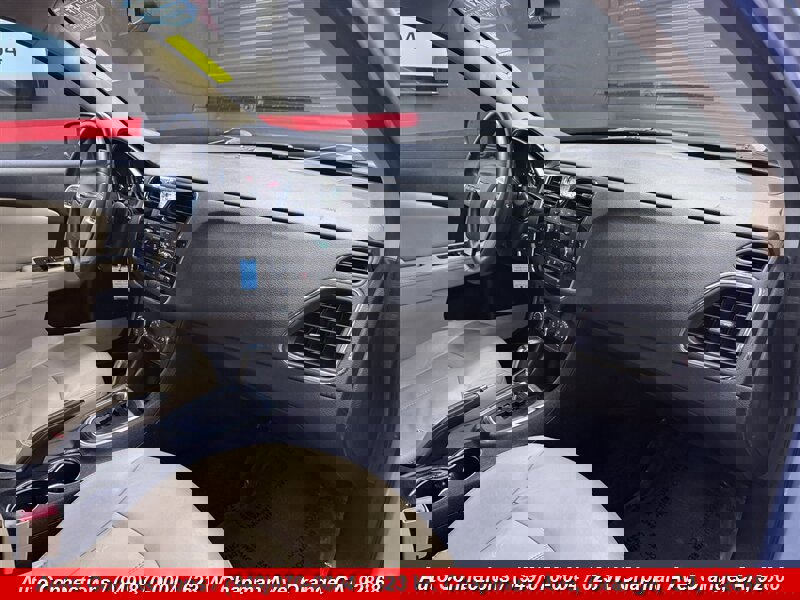 Used 2013 Chrysler 200 Limited image 10