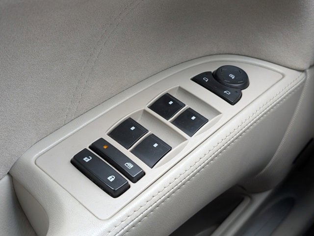 Used 2009 Buick Lucerne Super image 23