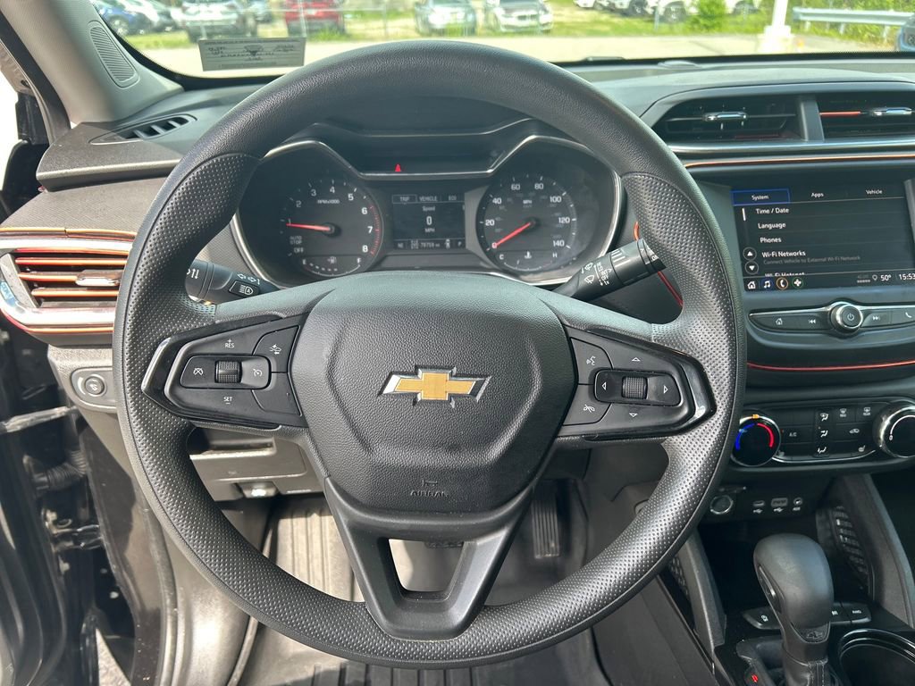 Used 2022 Chevrolet TrailBlazer LT AWD/4WD image 32