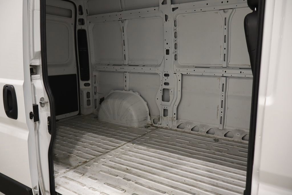 Used 2025 RAM ProMaster 2500 w/ Convenience Group FWD image 10