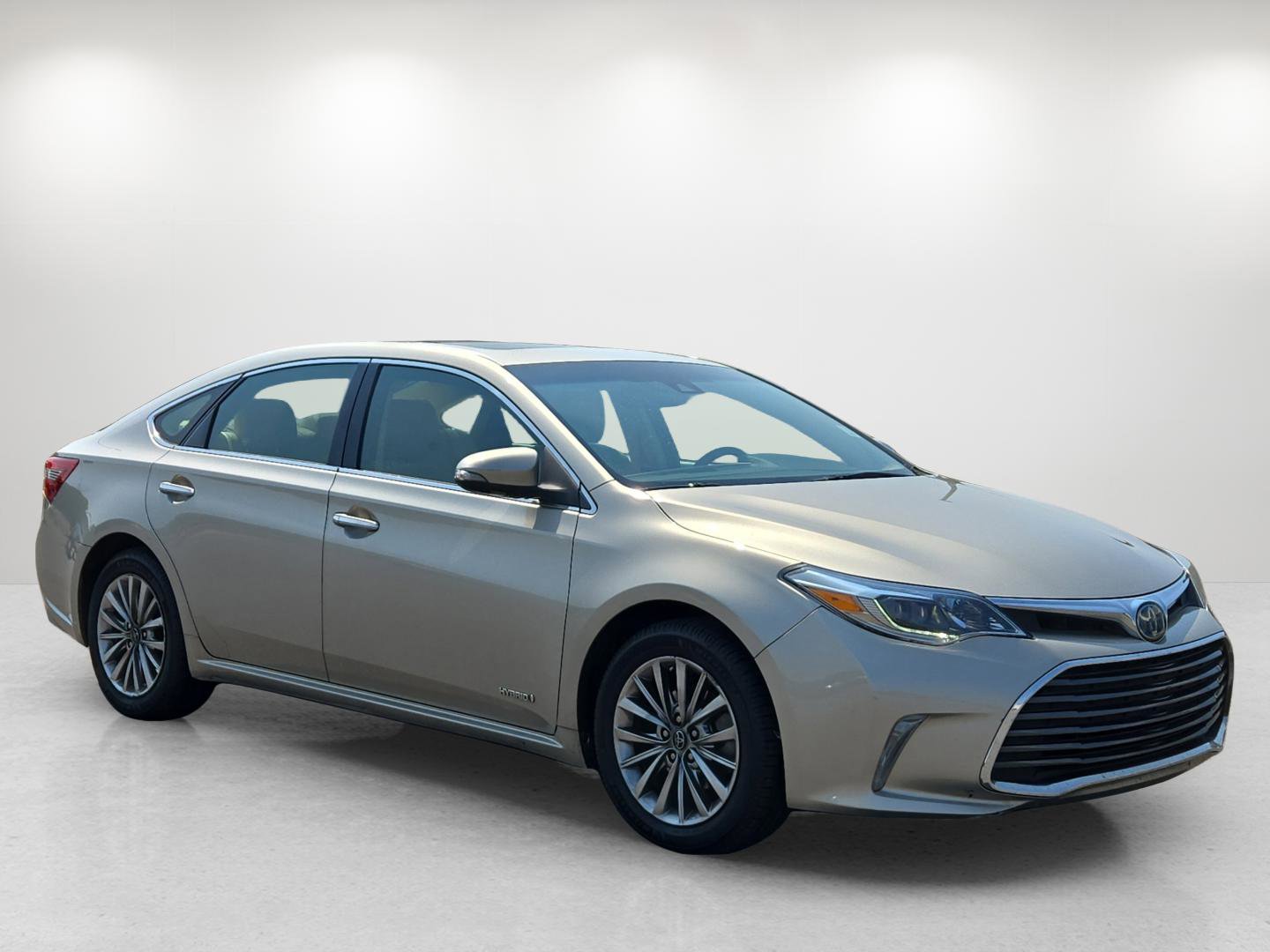 Used 2016 Toyota Avalon Limited image 4