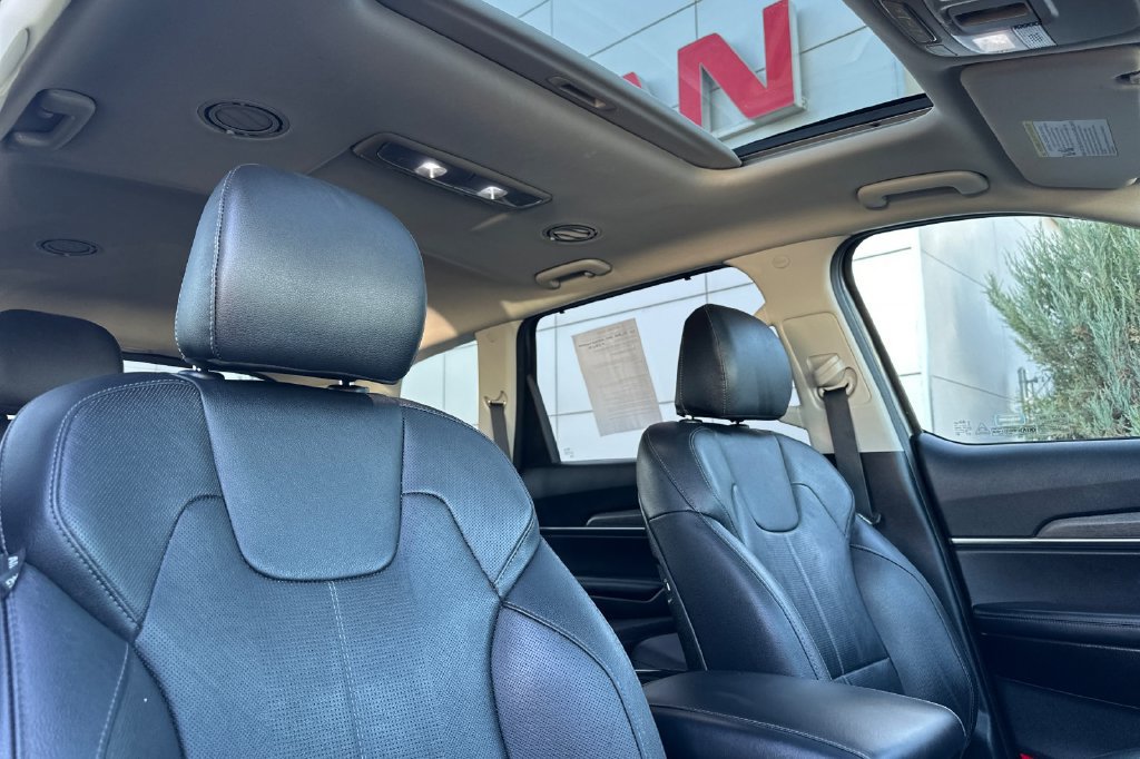 Used 2020 Kia Telluride EX w/ EX Premium Package AWD/4WD image 23