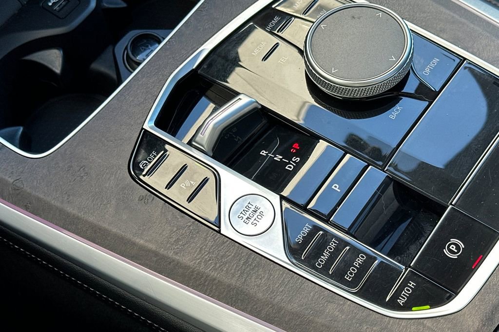 Used 2024 BMW X5 sDrive40i w/ M Sport Package image 25