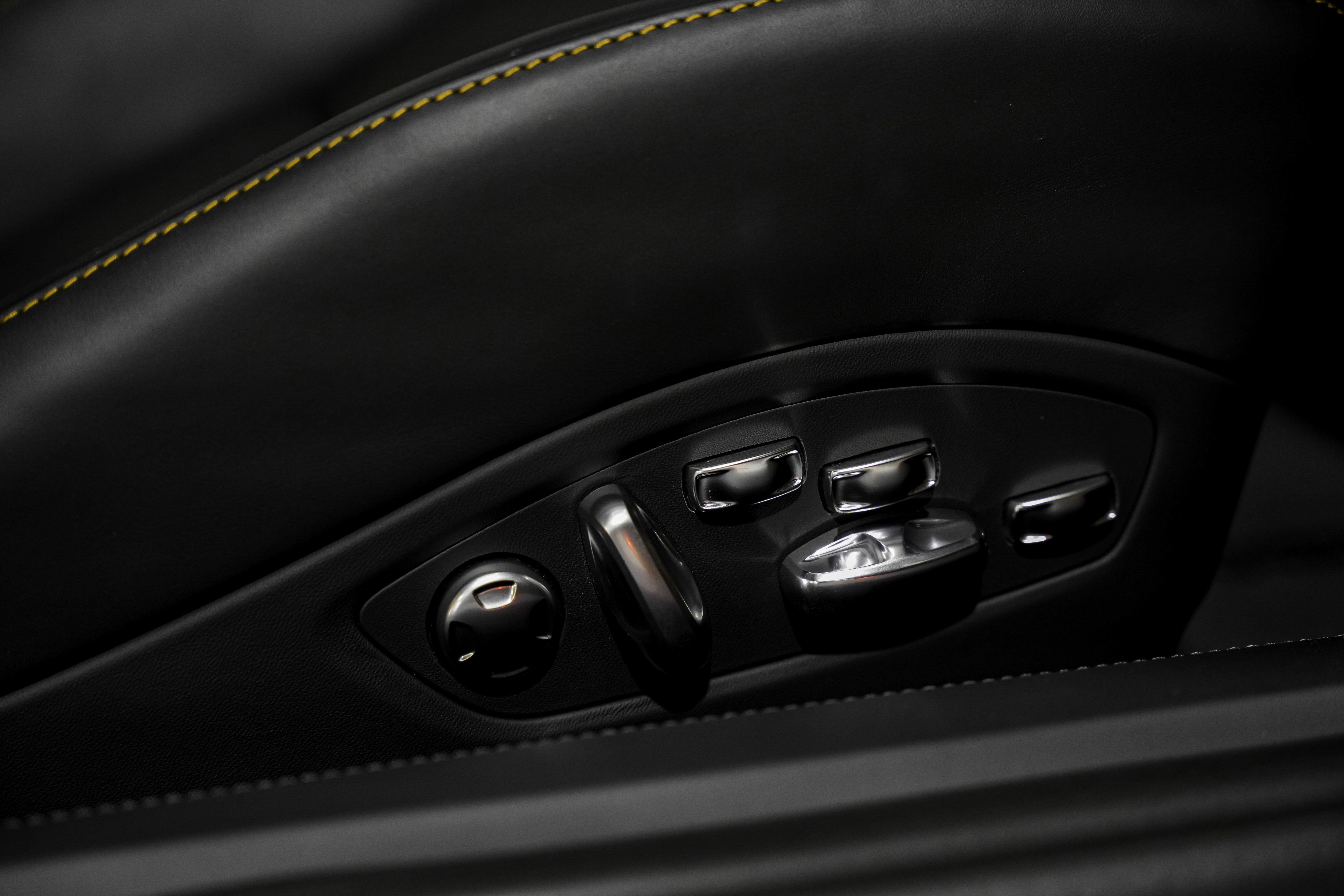 Used 2018 Porsche 911 Turbo S image 37