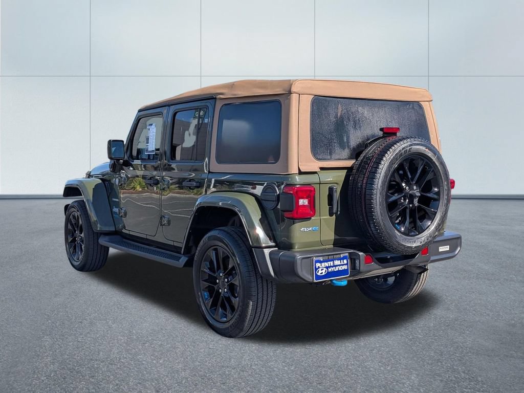 Used 2022 Jeep Wrangler Unlimited Sahara AWD/4WD image 4