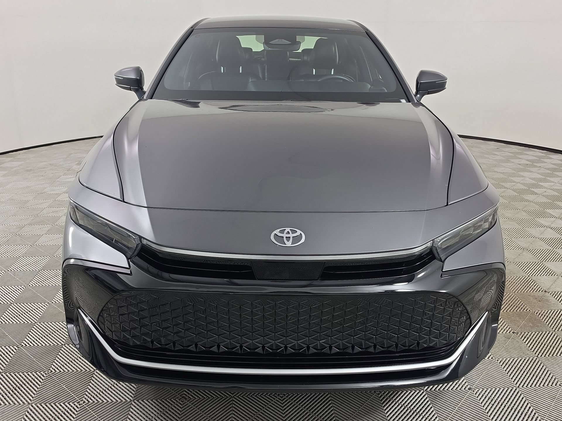 Used 2023 Toyota Crown AWD/4WD image 2