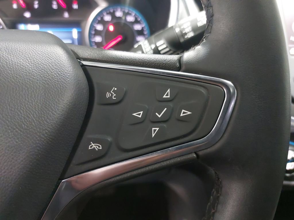 Used 2023 Chevrolet Equinox LT w/ Driver Convenience Package image 18