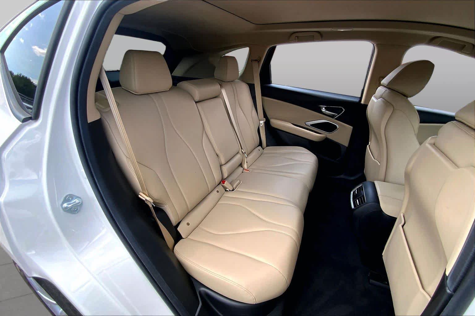 Used 2024 Acura RDX SH-AWD image 19