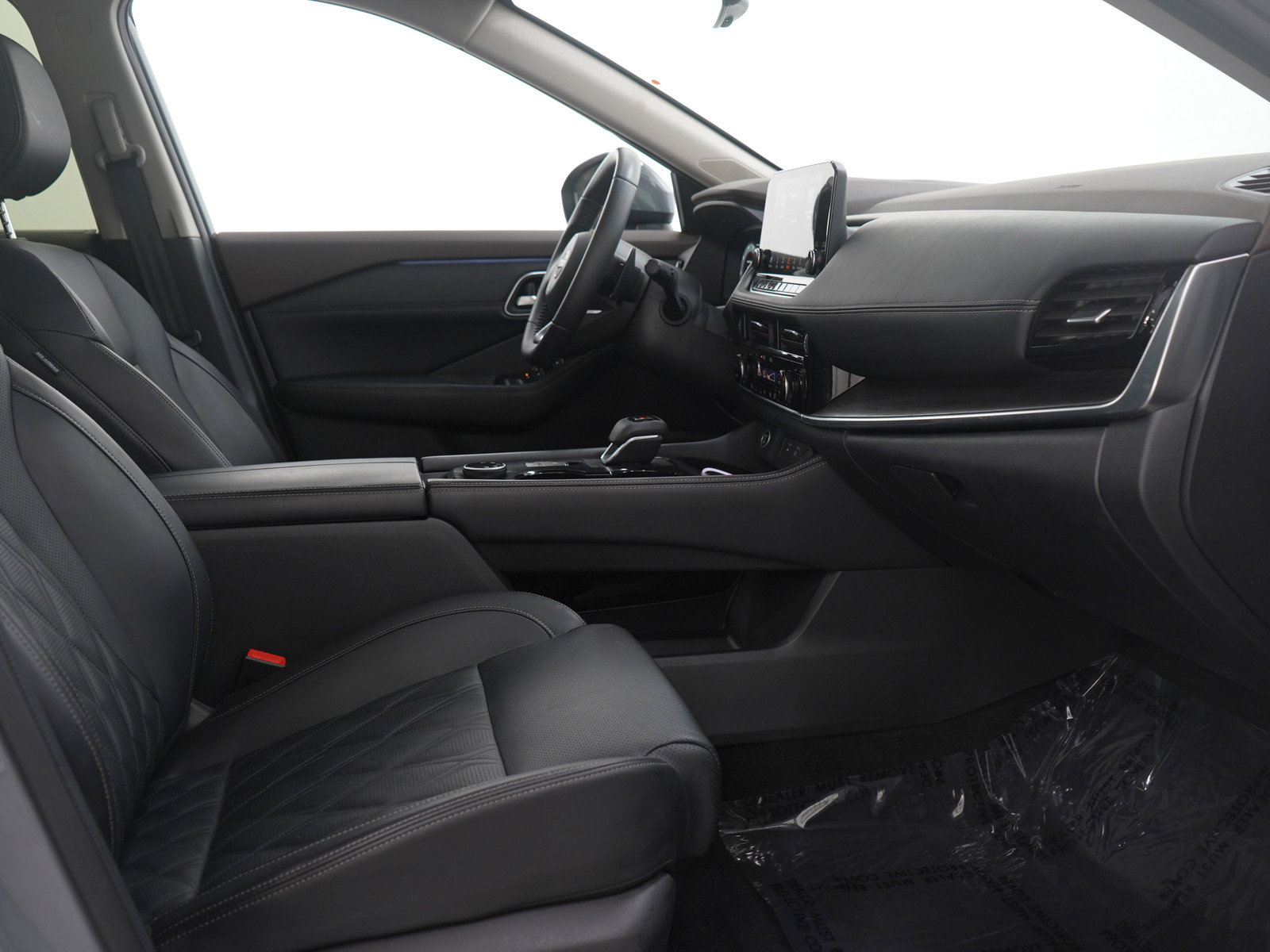 Used 2023 Nissan Rogue Platinum w/ Platinum Premium Package image 13