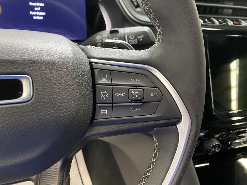 Used 2024 Jeep Grand Cherokee Altitude image 30