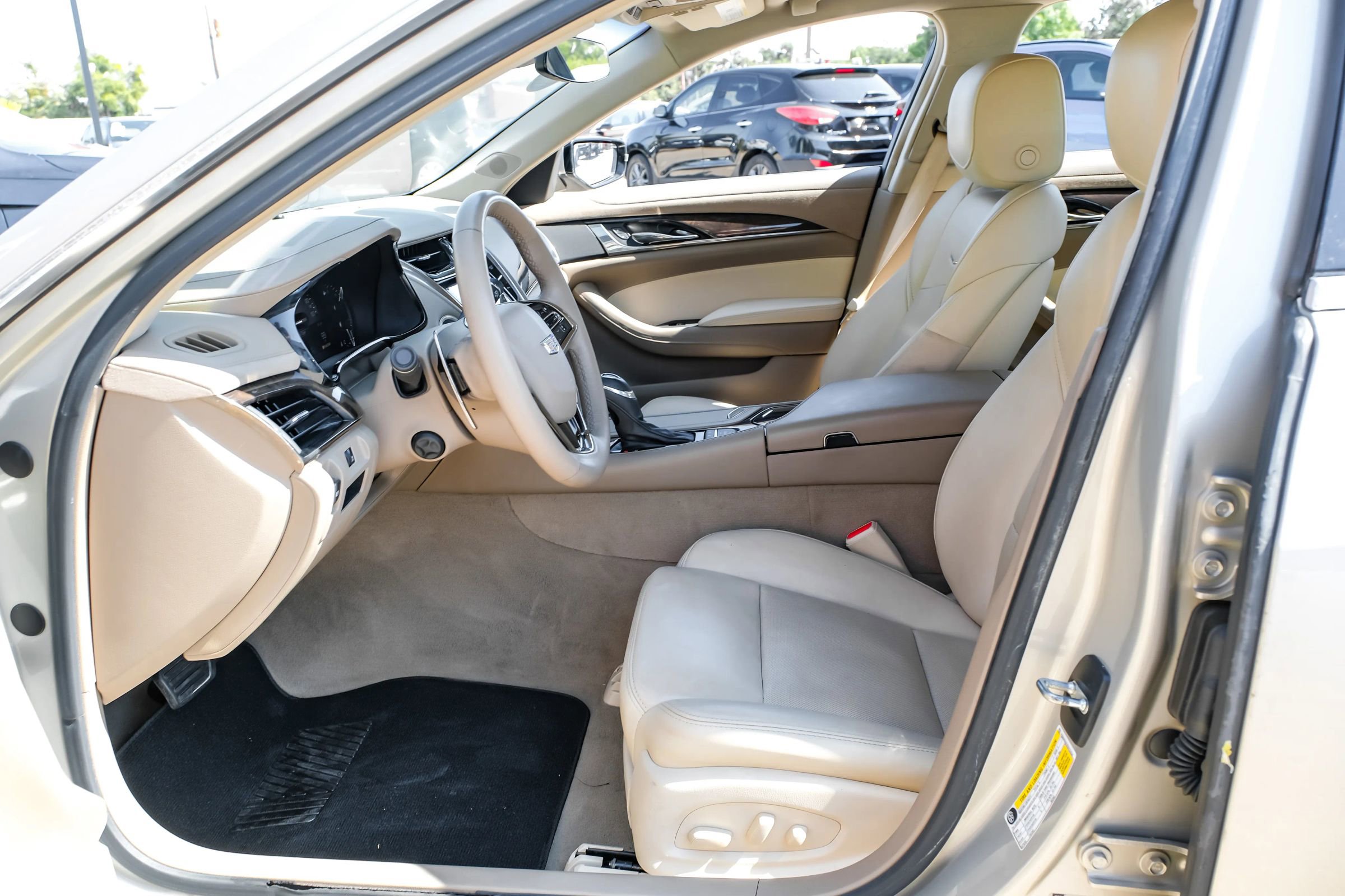 Used 2015 Cadillac CTS Luxury image 4