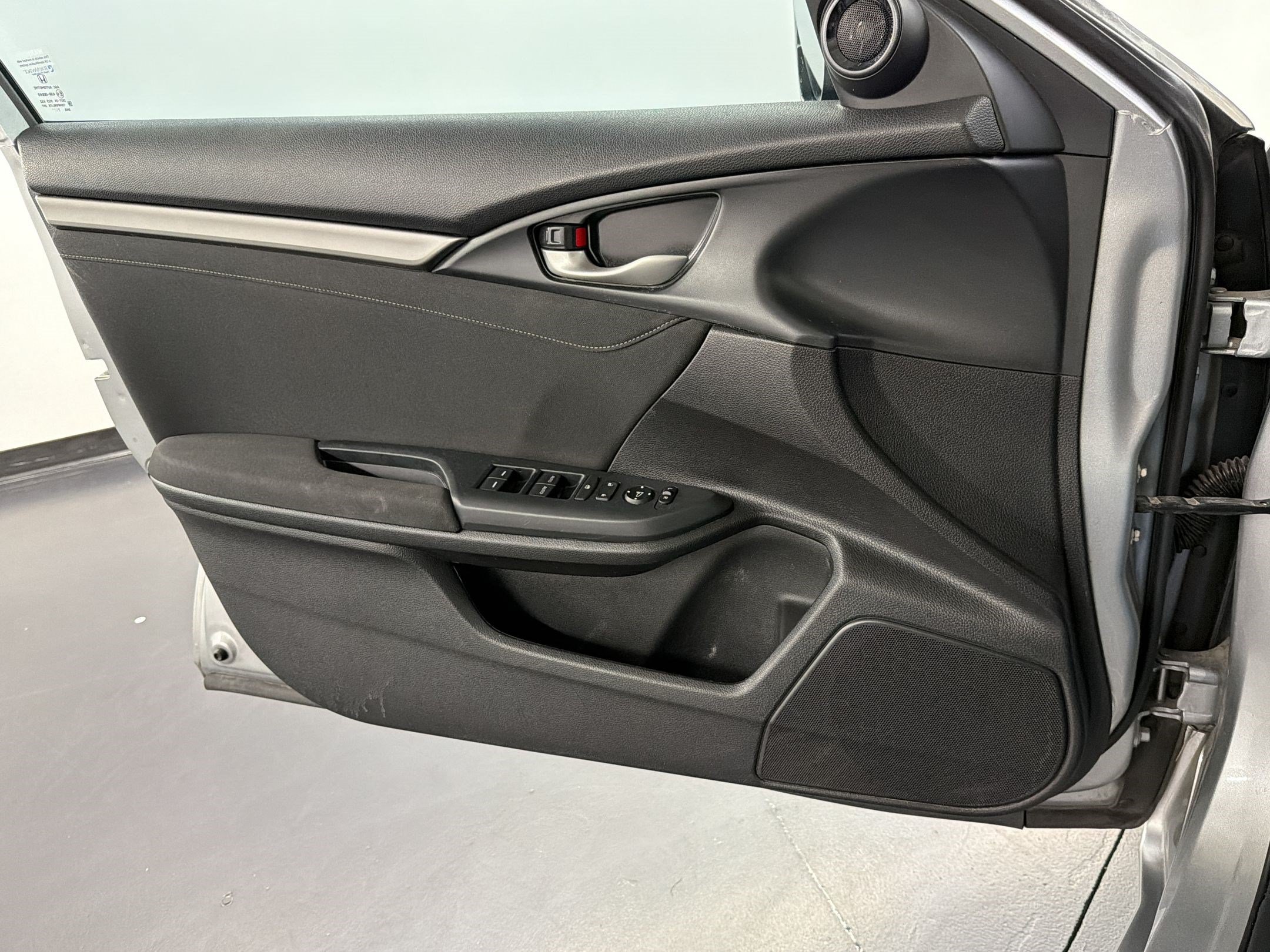 Used 2018 Honda Civic EX image 21