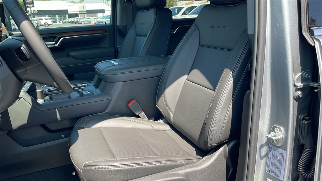 New 2025 GMC Sierra 2500 Denali w/ Denali Reserve Package image 12