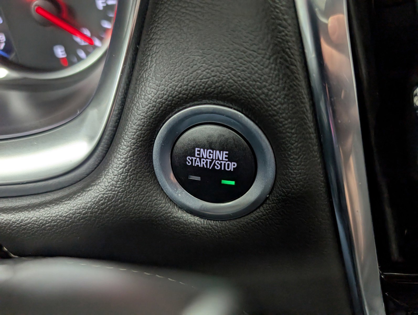 Used 2023 Chevrolet Traverse Premier image 27