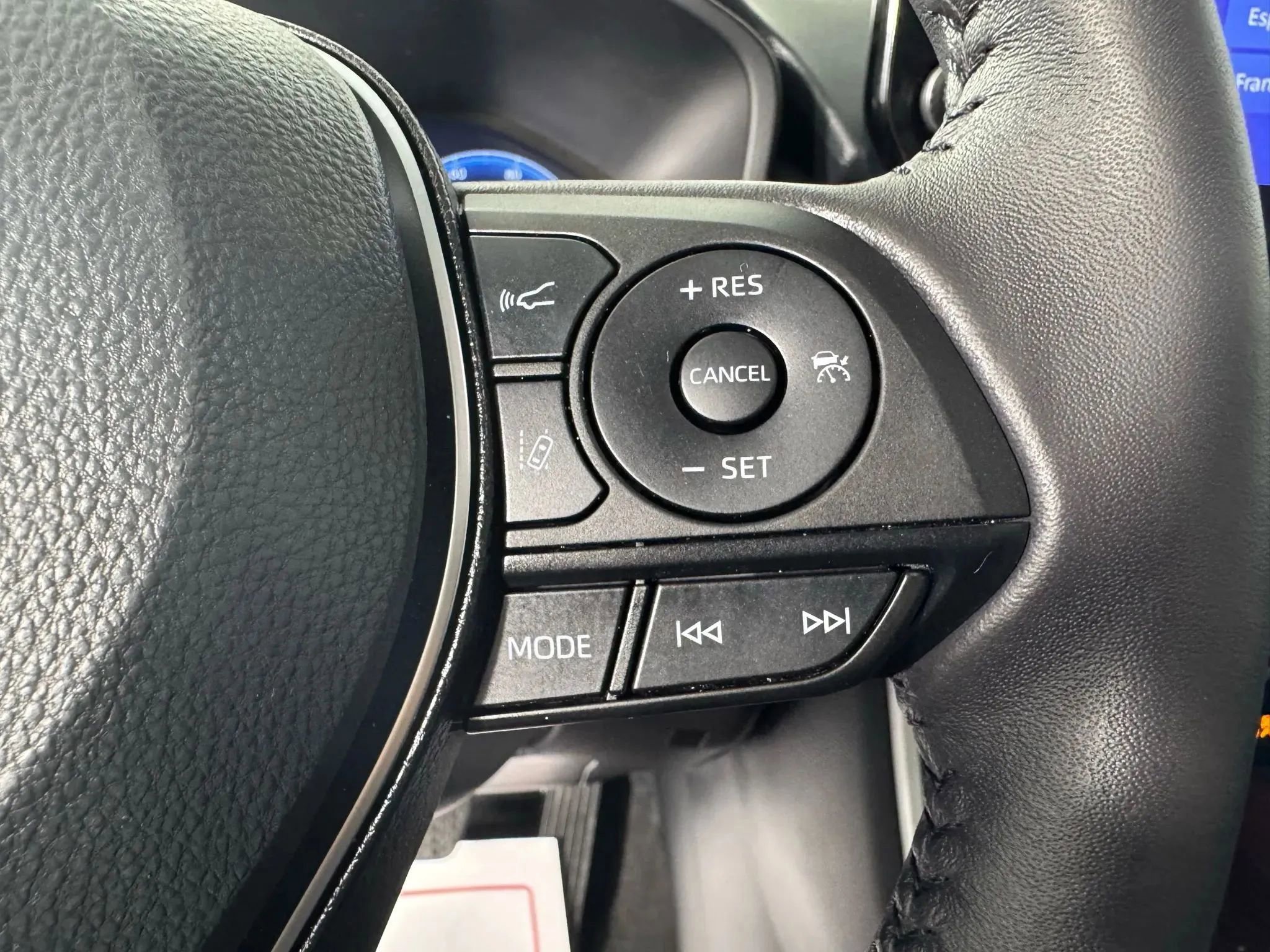 Used 2025 Toyota RAV4 Limited image 16