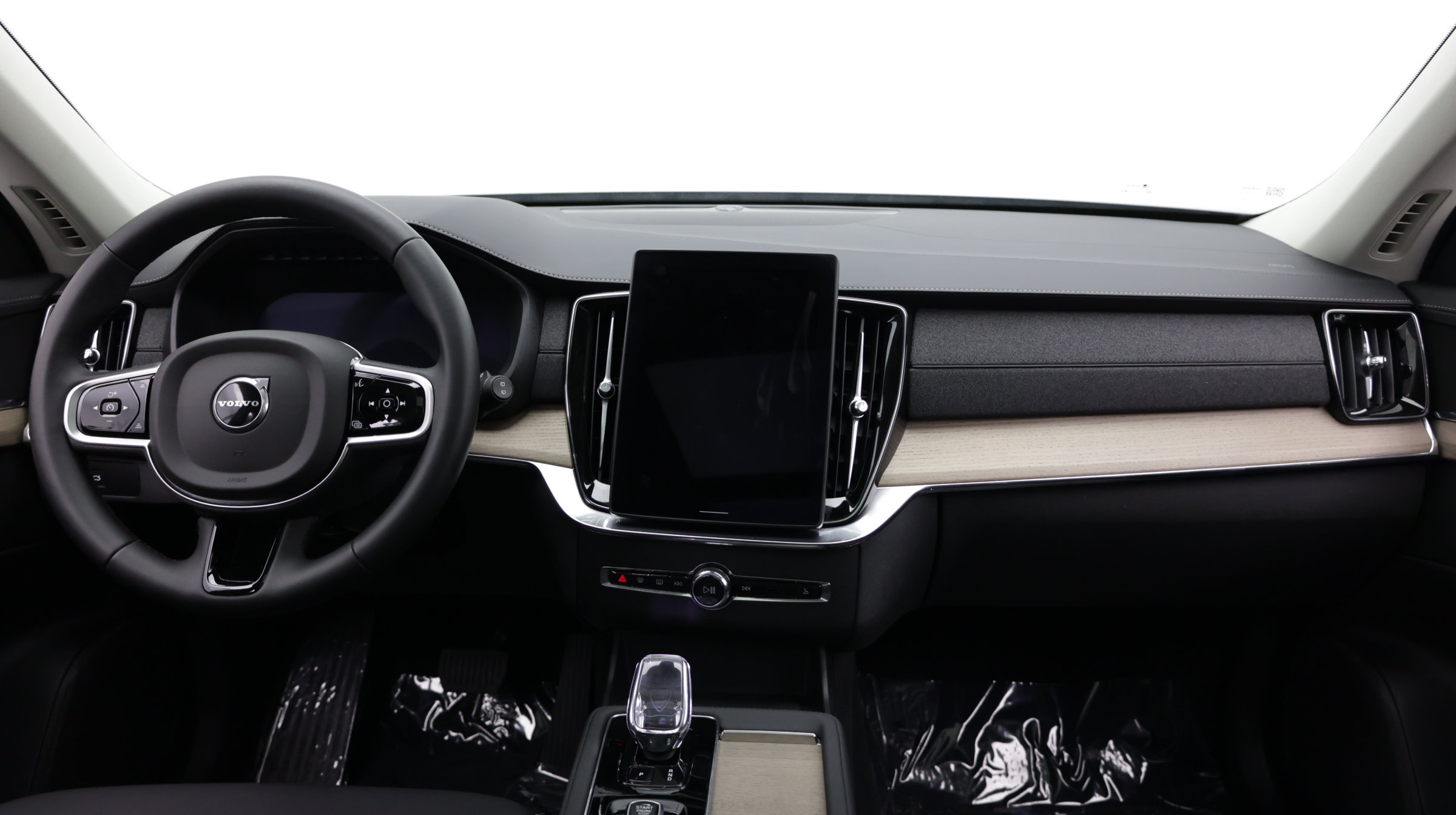Used 2025 Volvo XC90 B5 Core AWD/4WD image 34