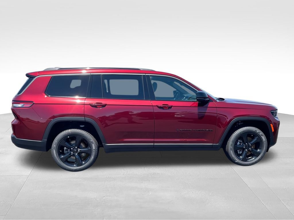 New 2026 Jeep Grand Cherokee L Limited w/ Limited Altitude Package AWD/4WD image 9