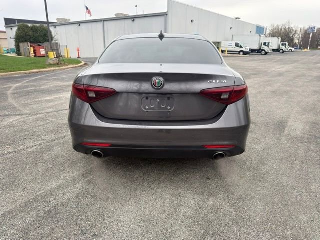 Used 2018 Alfa Romeo Giulia RWD image 8