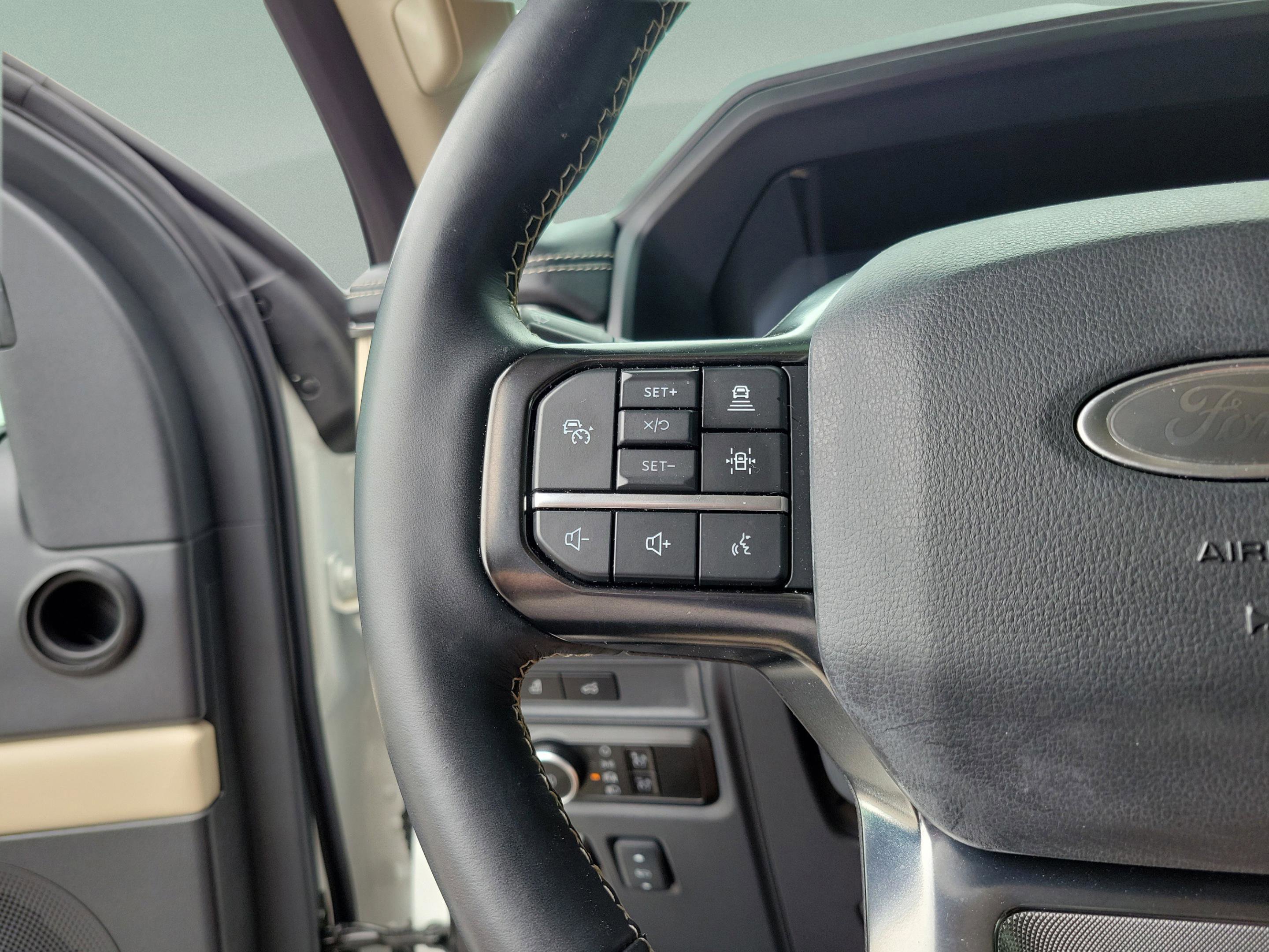 Used 2024 Ford Expedition Platinum AWD/4WD image 21