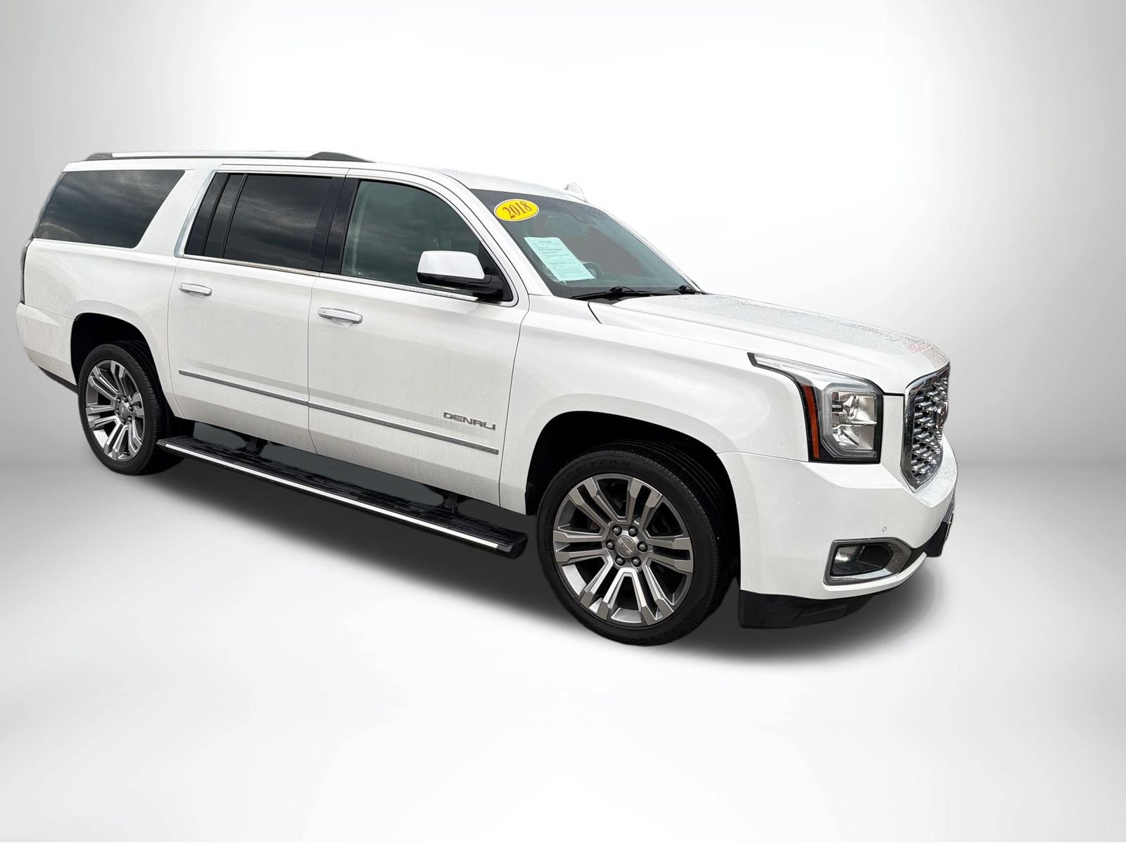 Used 2018 GMC Yukon XL Denali w/ Denali Ultimate Package AWD/4WD image 9
