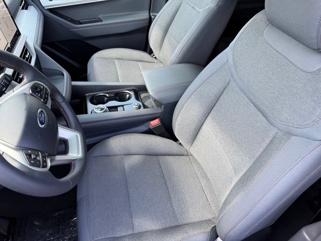 New 2026 Ford Explorer Active AWD/4WD image 15
