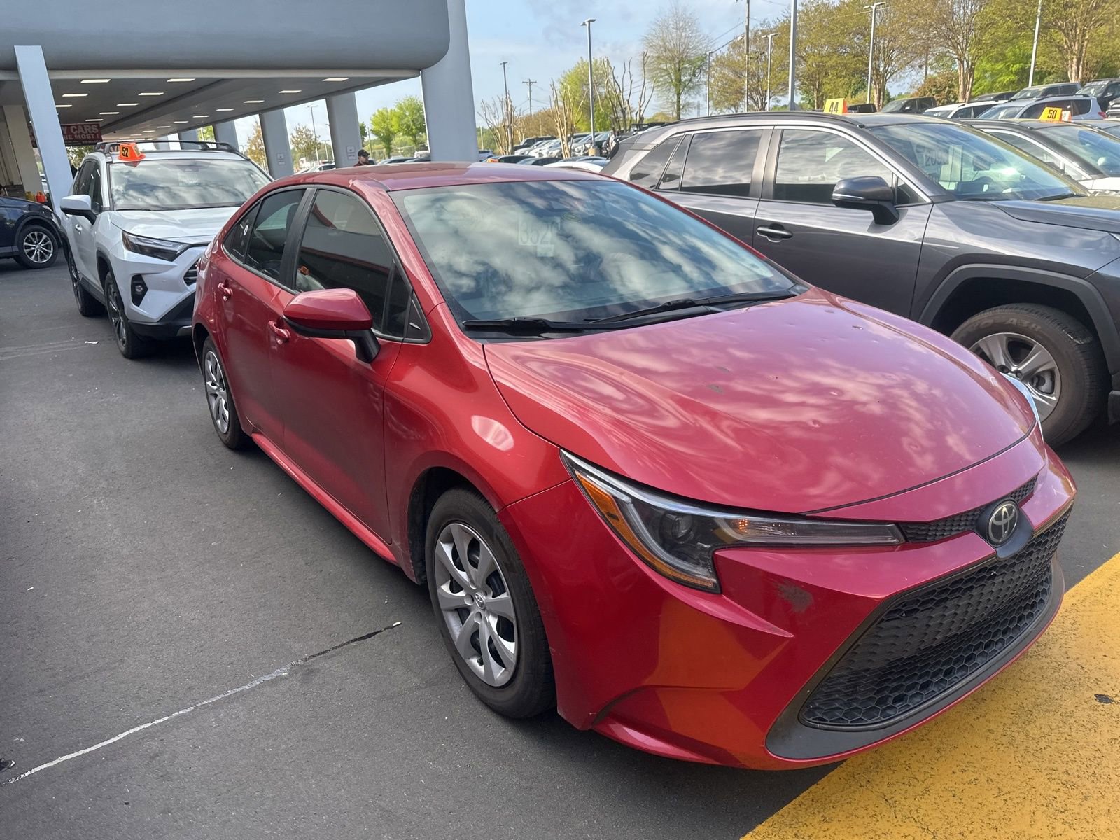 Used 2020 Toyota Corolla LE FWD image 4