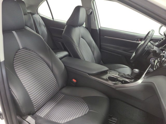 Used 2024 Toyota Camry SE FWD image 14