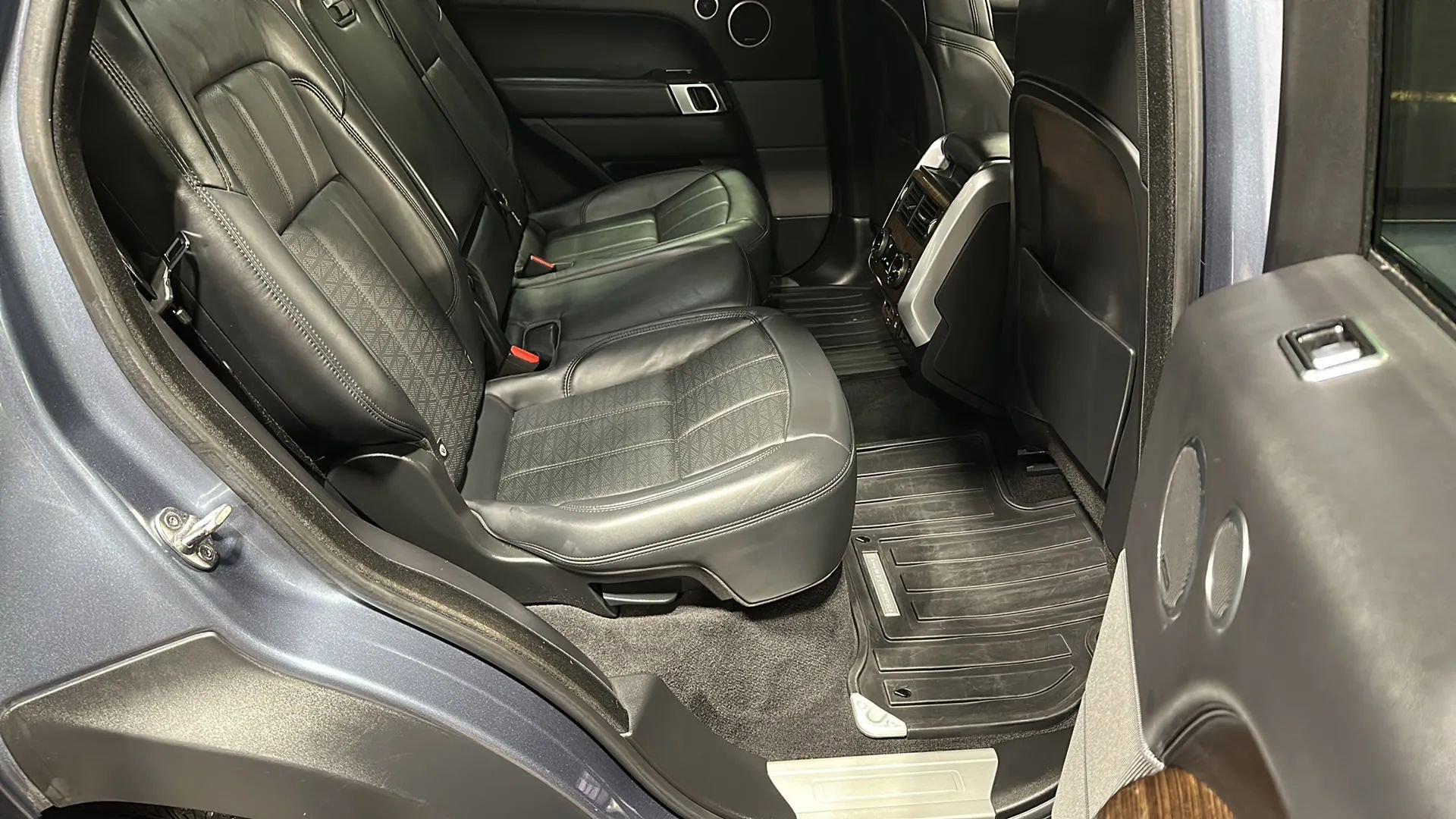 Used 2019 Land Rover Range Rover Sport HSE Dynamic image 16