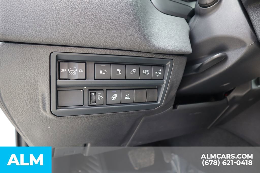 Used 2025 Toyota Tundra Limited image 19