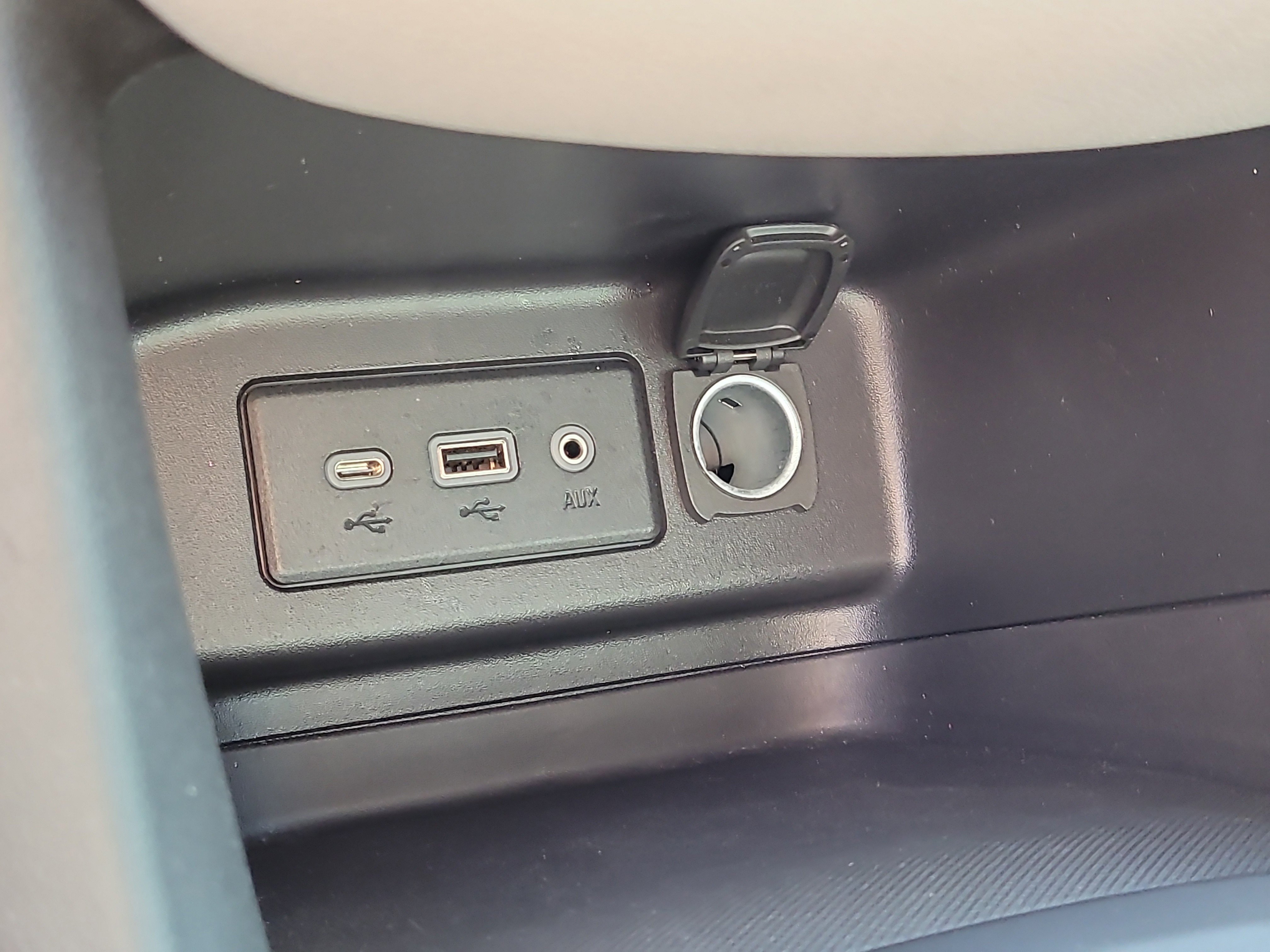 Used 2022 Chevrolet Equinox LS FWD image 26