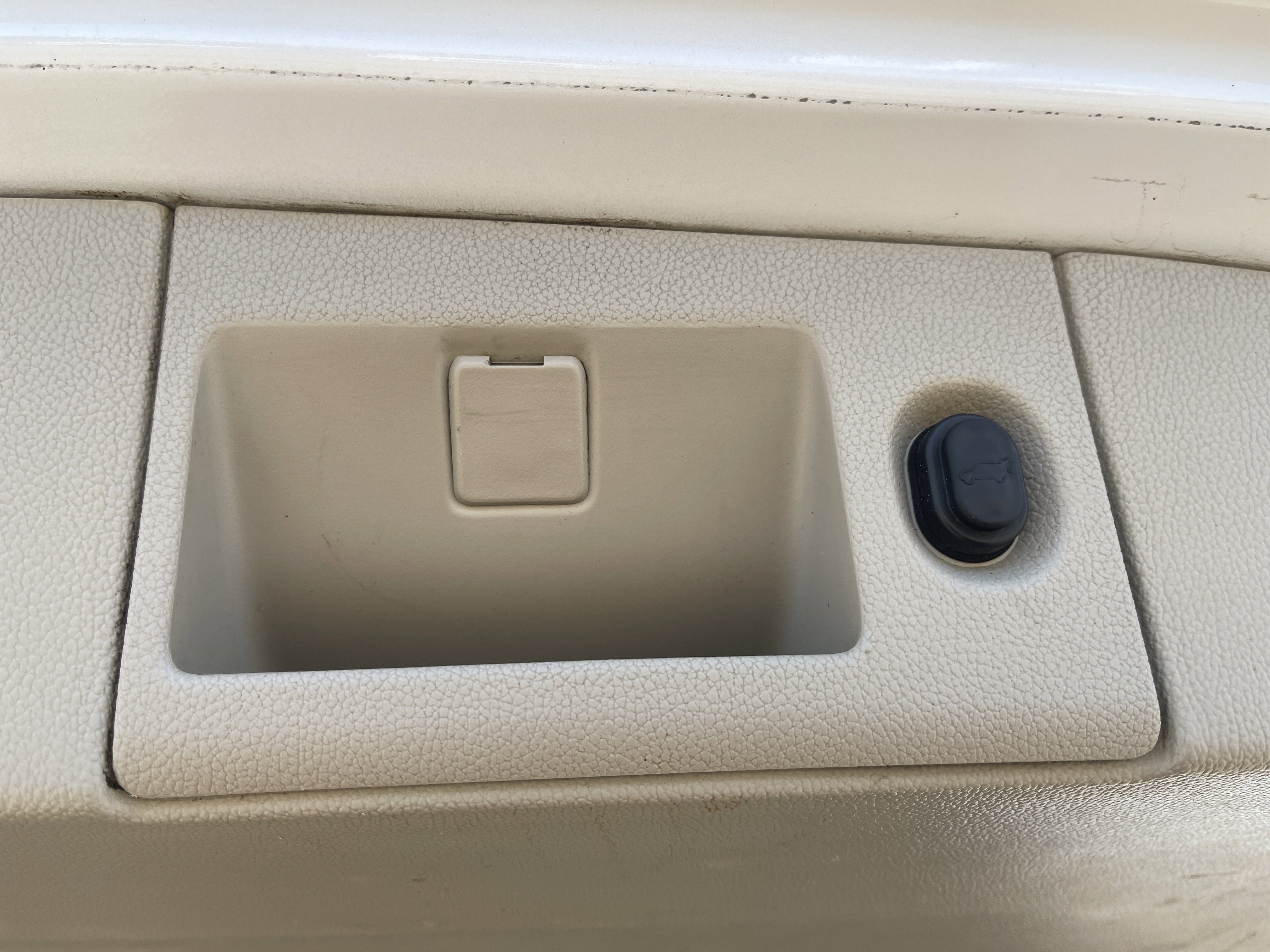 Used 2018 GMC Yukon Denali w/ Open Road Package image 15