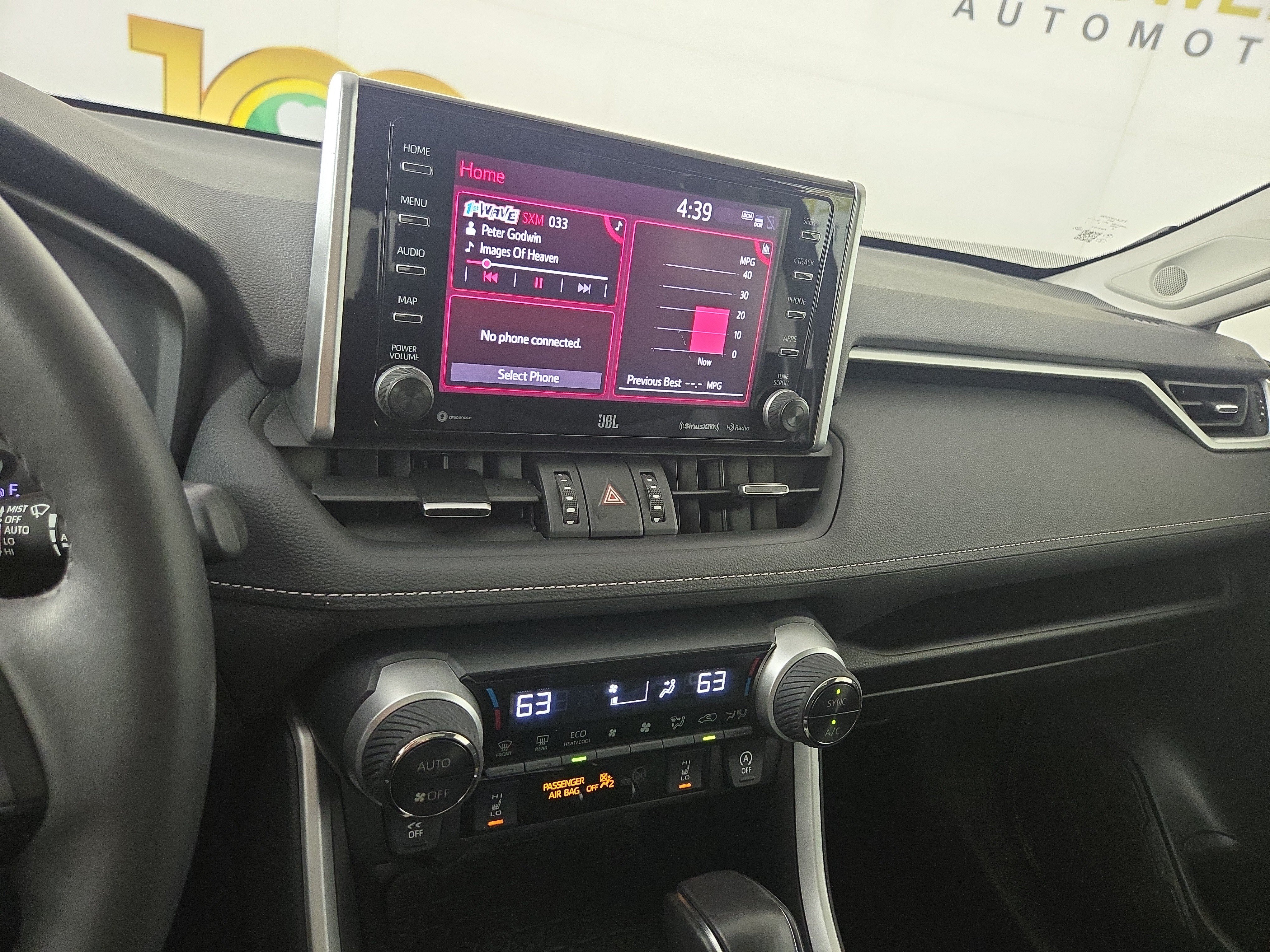 Used 2021 Toyota RAV4 XLE Premium AWD/4WD image 22