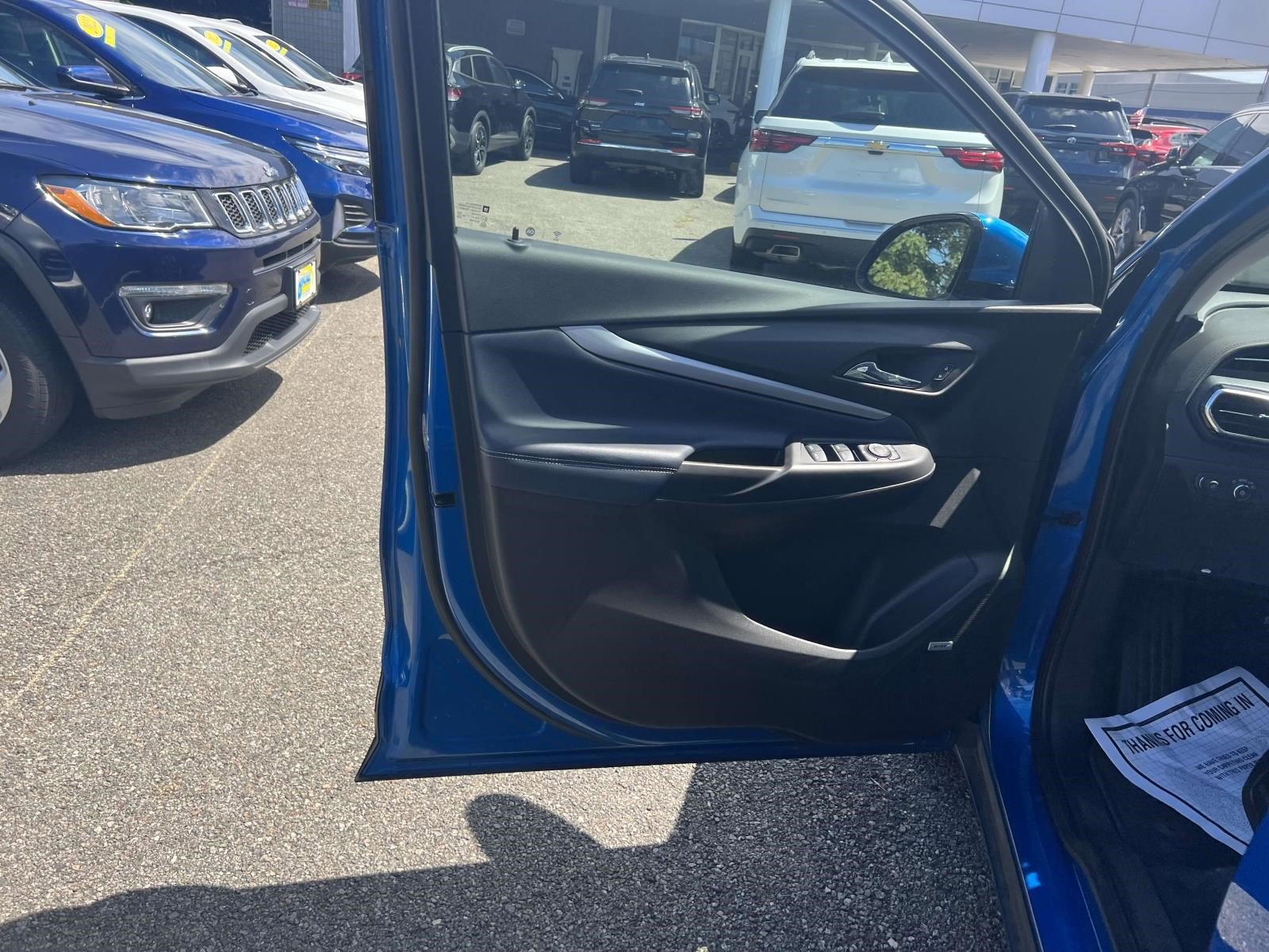 Certified 2022 Chevrolet Bolt EUV Premier w/ Sun & Sound Package image 13