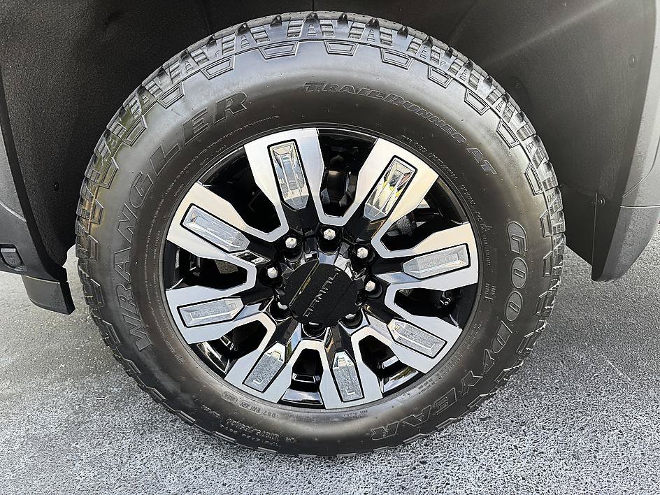 Used 2024 GMC Sierra 3500 Denali w/ Denali Reserve Package AWD/4WD image 30