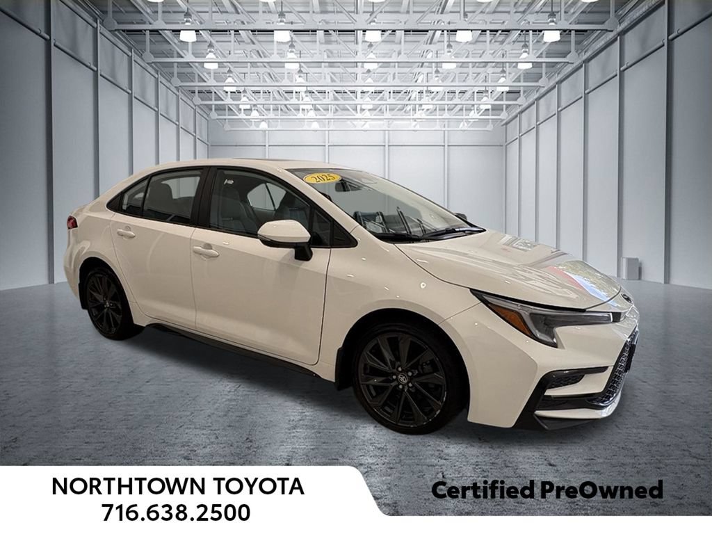 Used 2025 Toyota Corolla SE w/ SE Premium Package FWD image 4