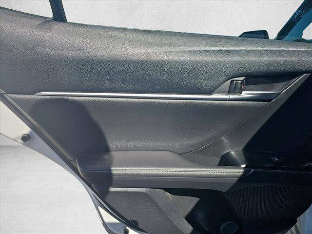 Used 2020 Toyota Camry XSE image 11