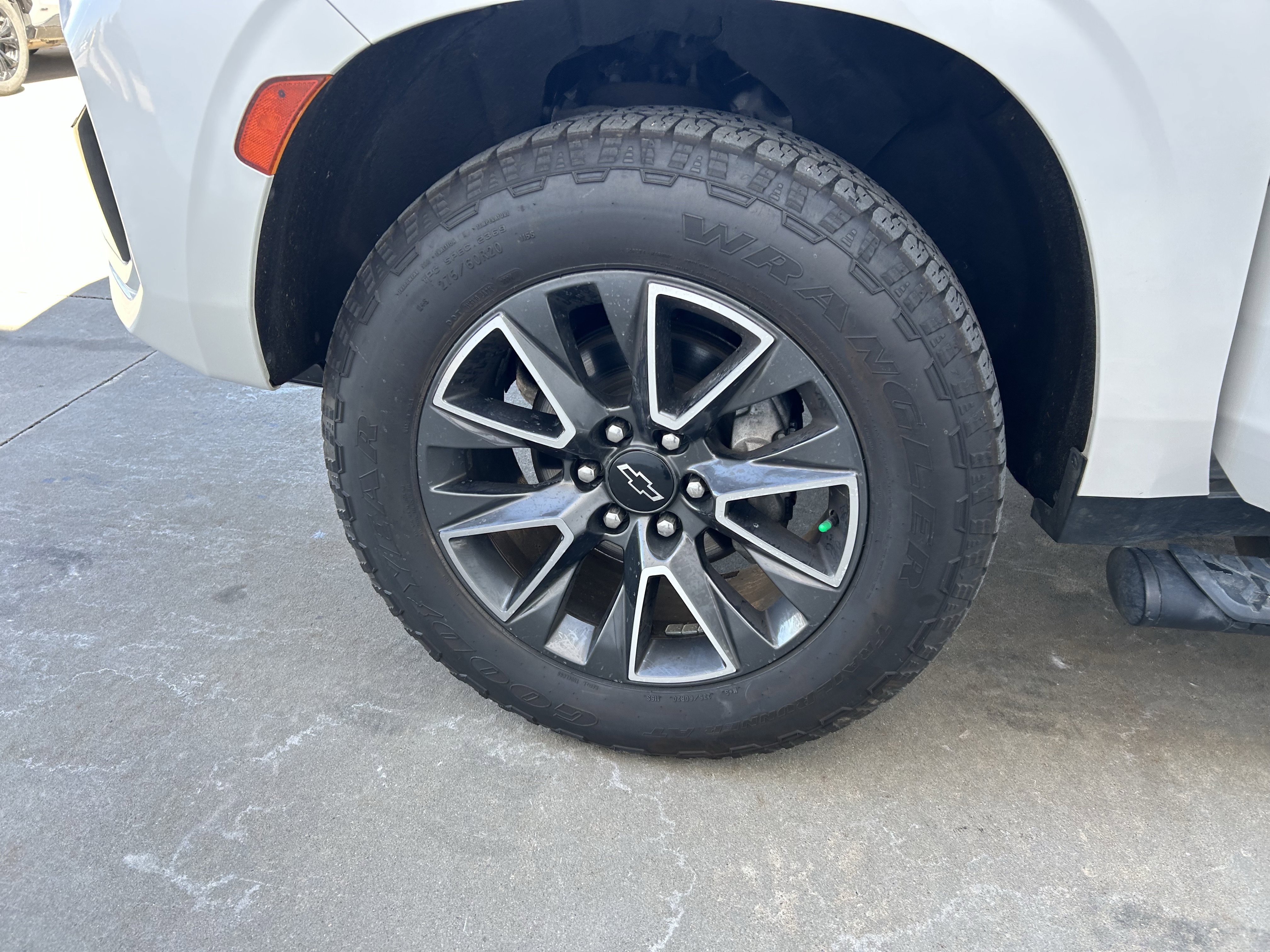 Used 2022 Chevrolet Tahoe Z71 w/ Luxury Package image 15