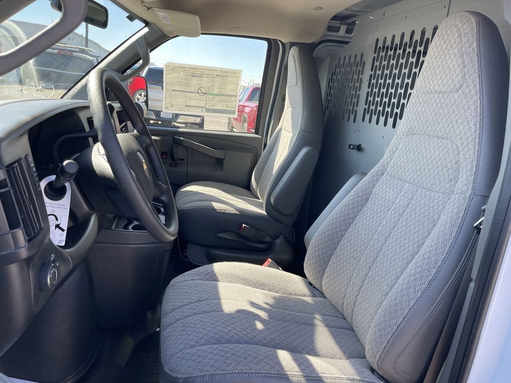 New 2026 Chevrolet Express 2500 w/ Driver Convenience Package RWD image 7