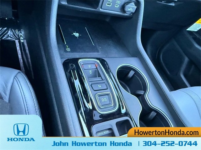 New 2025 Honda Pilot Touring image 17