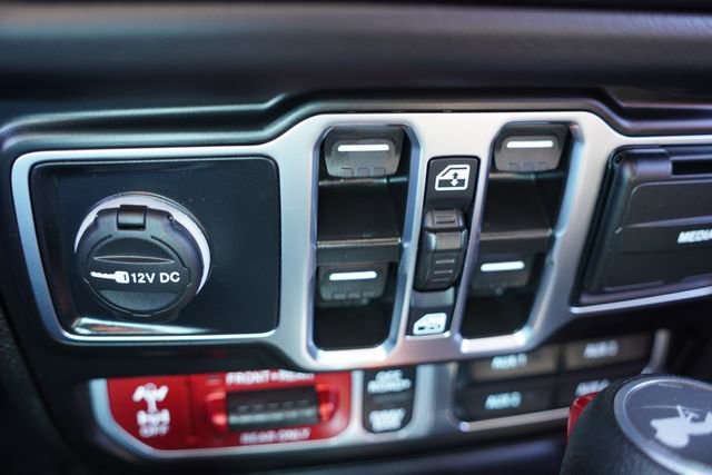 Certified 2025 Jeep Wrangler Unlimited Rubicon 4xe w/ Safety Group image 26