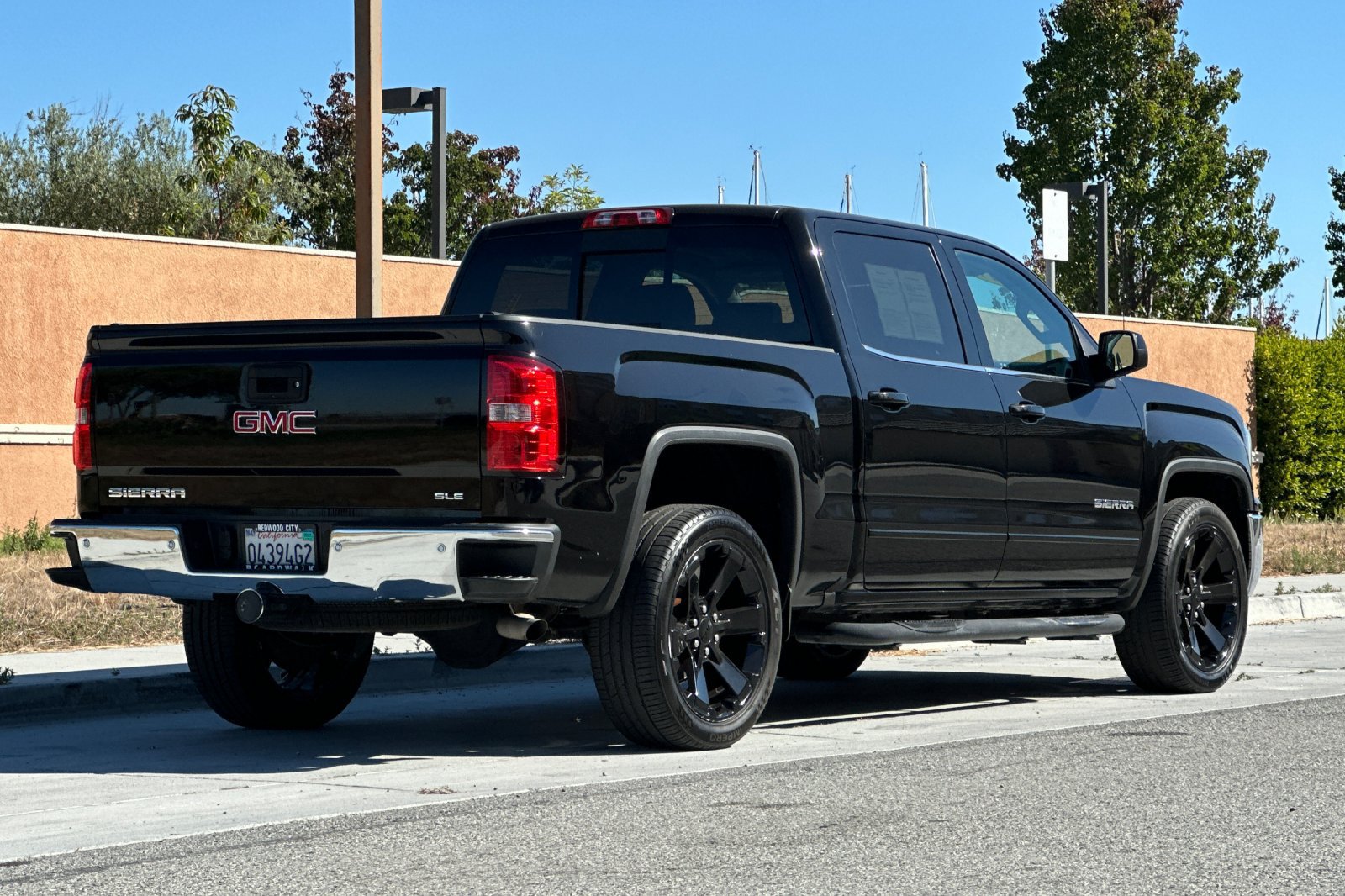Used 2017 GMC Sierra 1500 SLE RWD image 4
