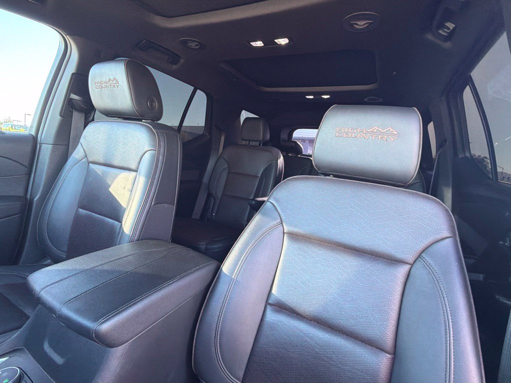 Used 2022 Chevrolet Traverse High Country w/ LPO, Cargo Package FWD image 22