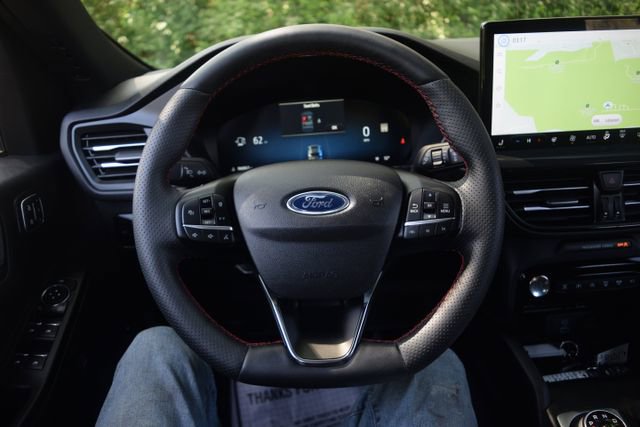 Used 2023 Ford Escape ST-Line Elite AWD/4WD image 4