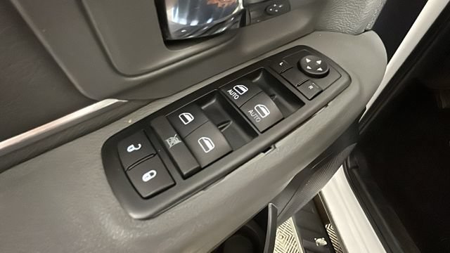 Used 2015 RAM 2500 SLT AWD/4WD image 10