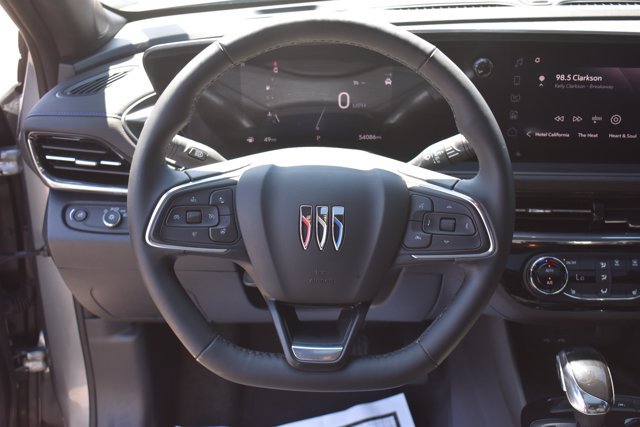 Used 2024 Buick Envista Sport Touring w/ Convenience I Package FWD image 21