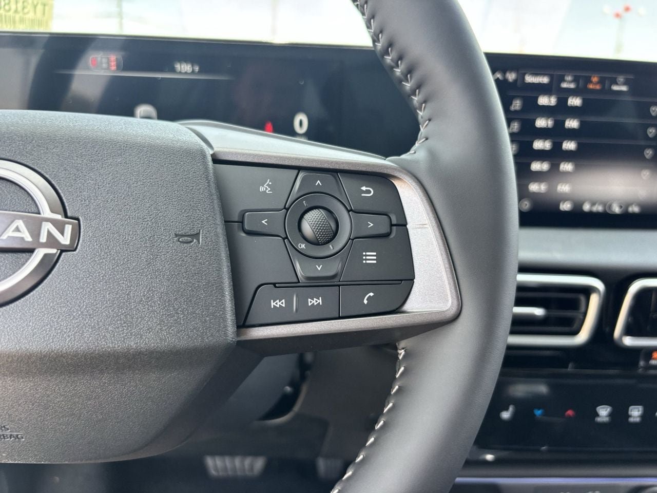 New 2026 Nissan Sentra SV w/ SV Convenience Package FWD image 28