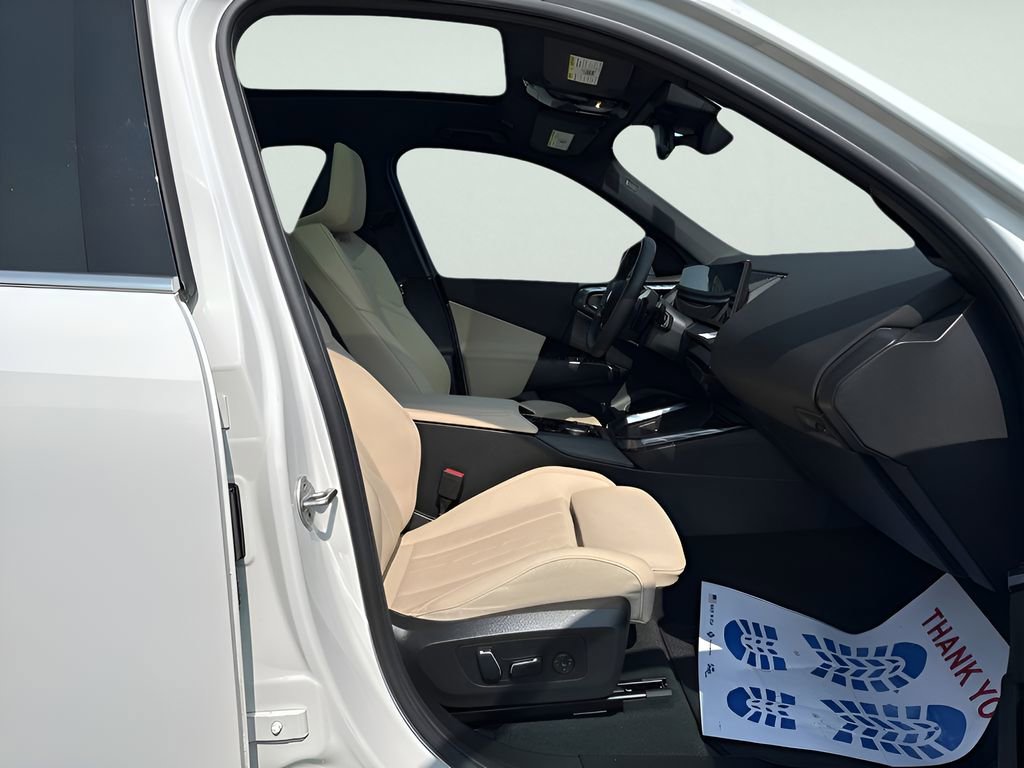 Used 2025 BMW X3 xDrive30i w/ Convenience Package image 11